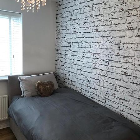 Double Room With En-Suite. Central For North West Rainhill Kültér fotó